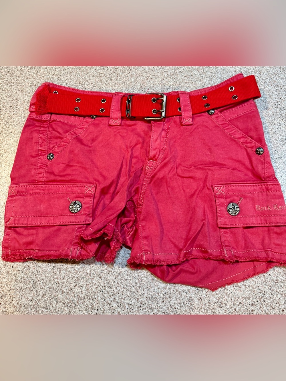 Rock Revival EUC Pink Cargo Shorts Belted Size 29 Y2K Fleur De Lis